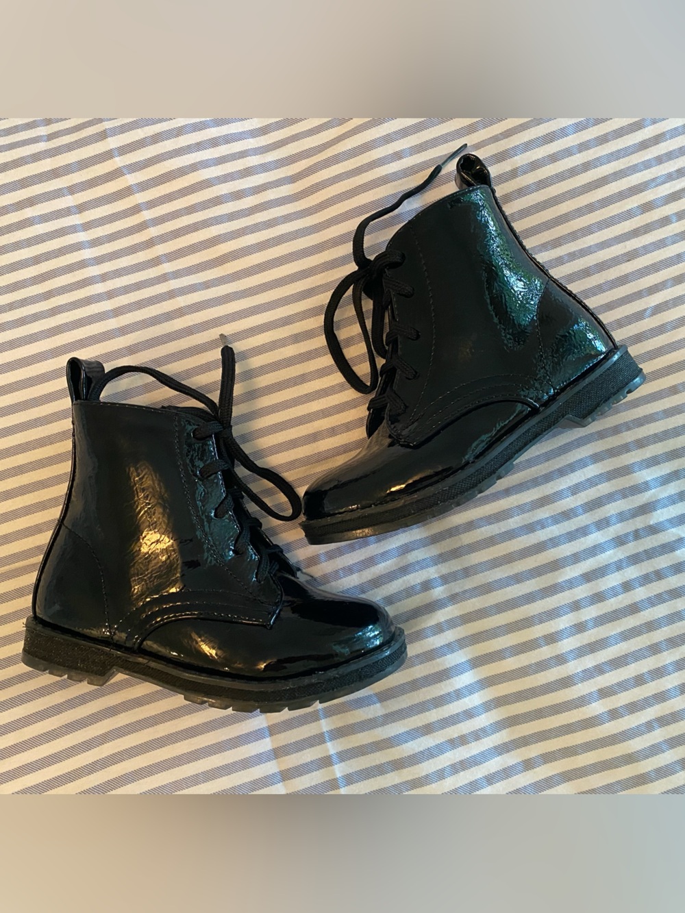 NWOT Little Girls MIA Black Patent Lace-Up Boots 7